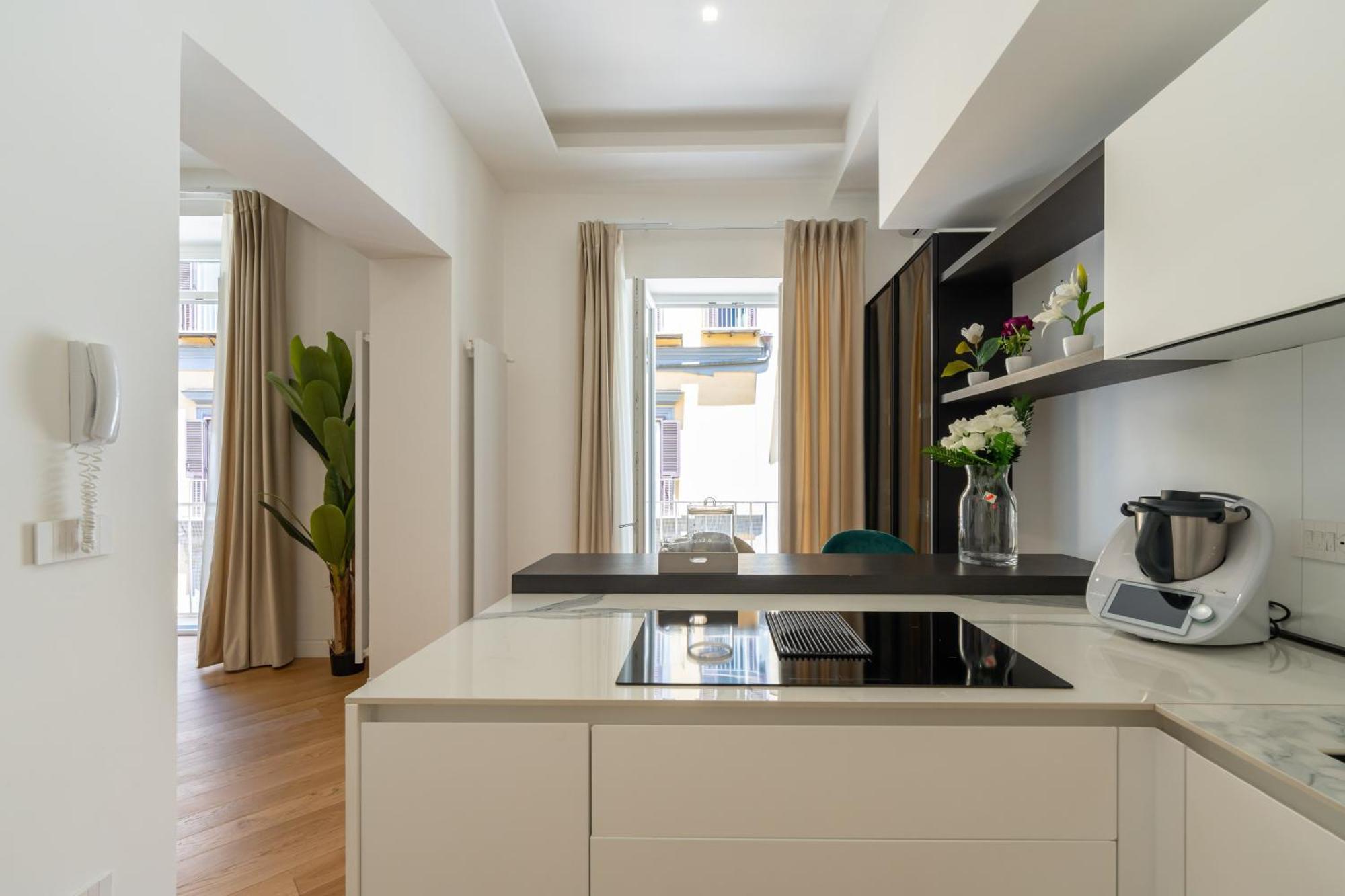 Aristocrat Chiaia Bridge Apartment Napoli Bagian luar foto
