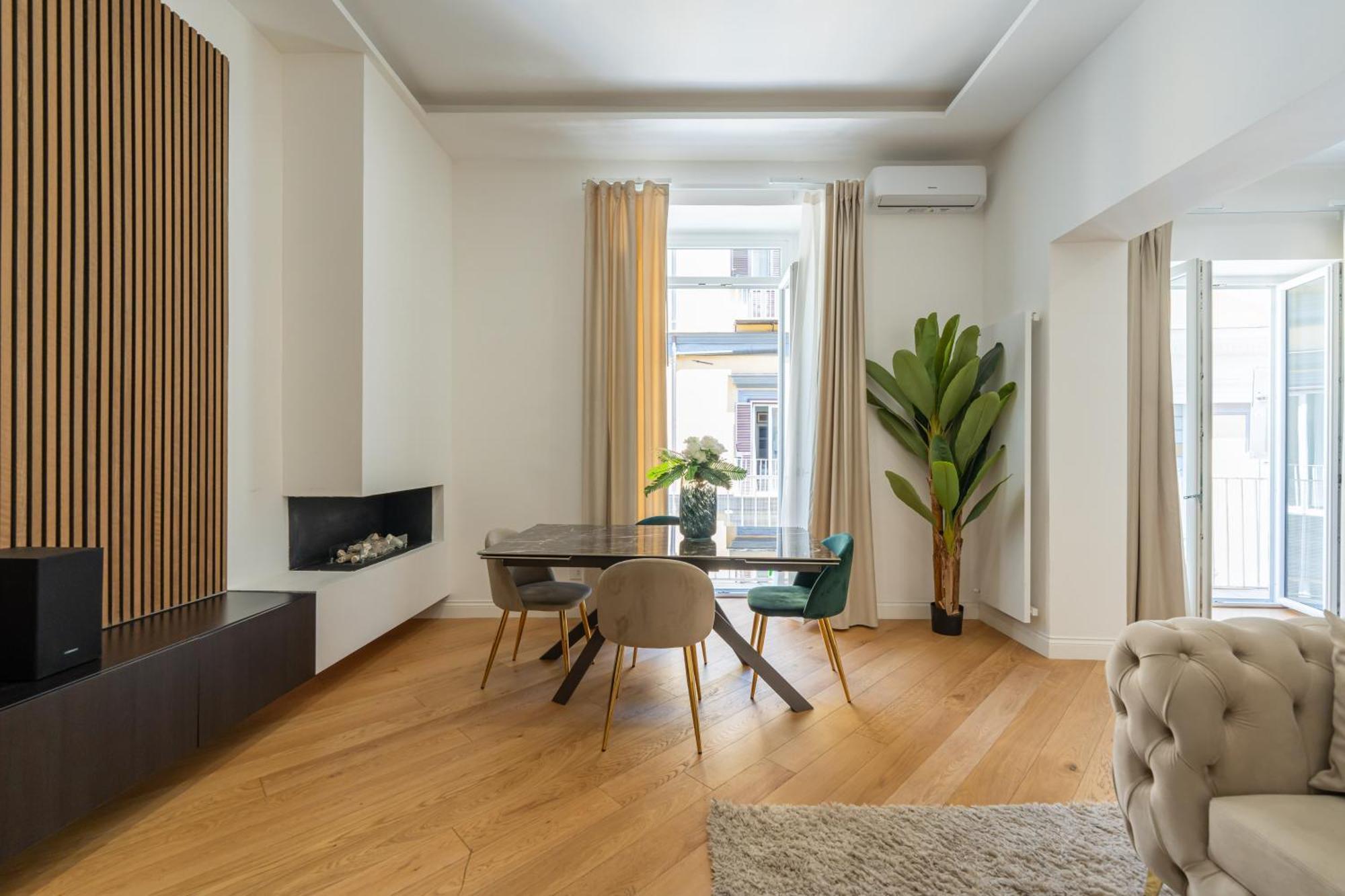 Aristocrat Chiaia Bridge Apartment Napoli Bagian luar foto