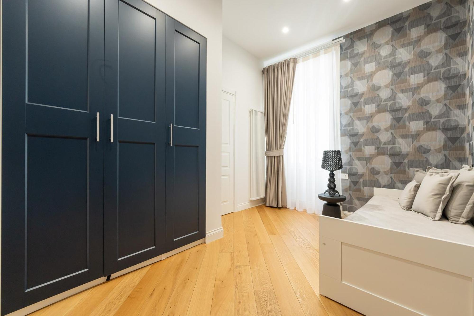 Aristocrat Chiaia Bridge Apartment Napoli Bagian luar foto